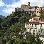 Lo Straniero Bed & Breakfast Rivello