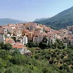 Lo Straniero