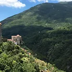 Lo Straniero Bed & Breakfast Rivello