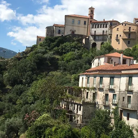 Lo Straniero Bed and Breakfast Rivello