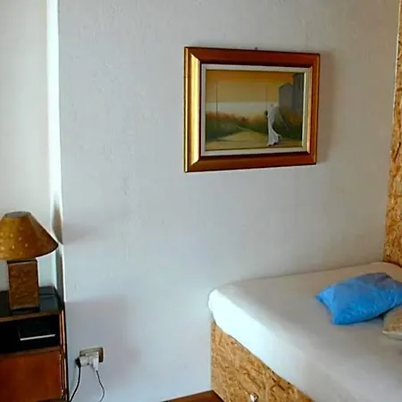 فندق مبيت وإفطار Lo Straniero