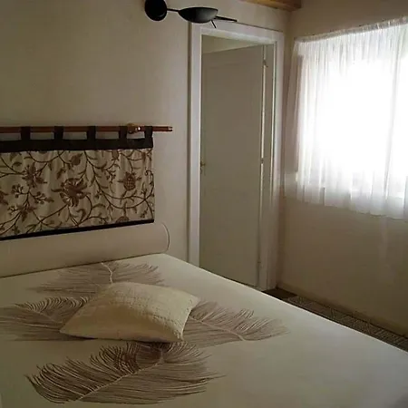 Lo Straniero فندق مبيت وإفطار 3*