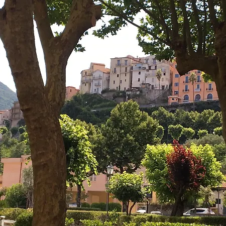 Lo Straniero Bed & Breakfast 3*