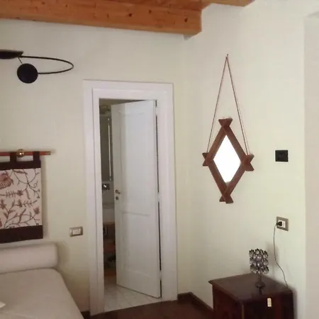Nocleg ze śniadaniem Lo Straniero 3*