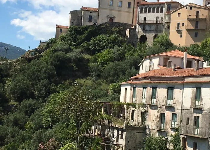 Lo Straniero ベッド・アンド・ブレックファスト Rivello