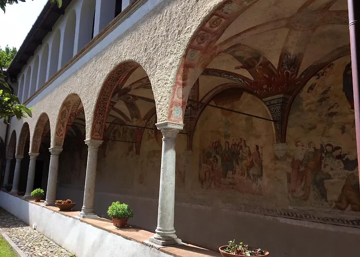 Lo Straniero 3* Rivello